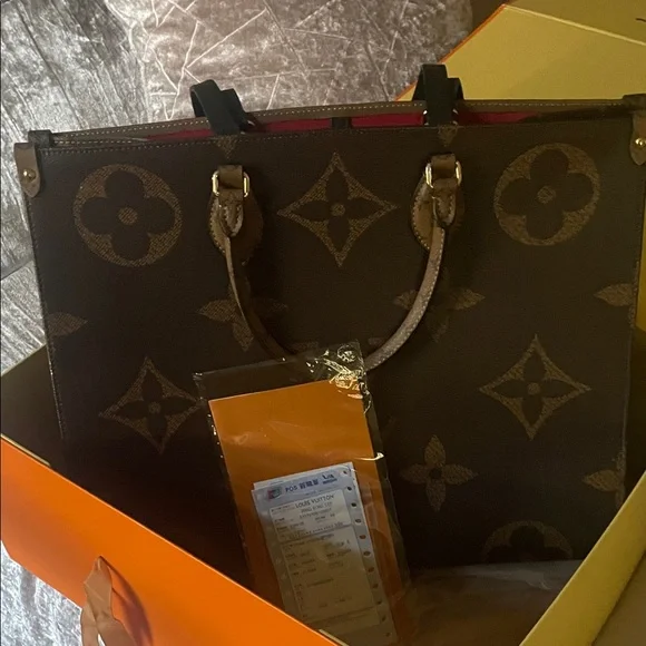 Louis Vuitton Brown and Black Tote GM - Picture 3 of 5